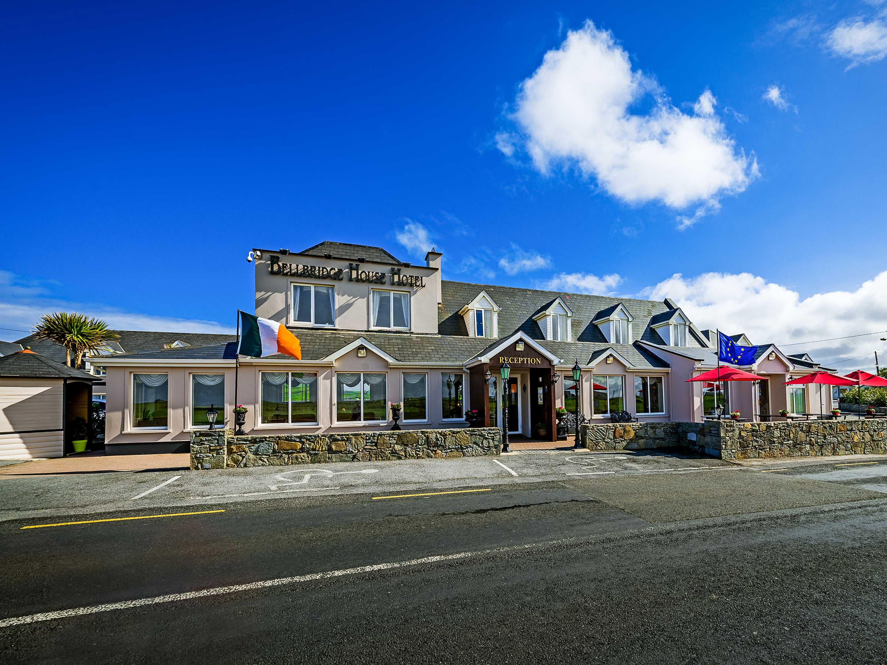Bellbridge House Hotel ミルタウン・マルベイ エクステリア 写真