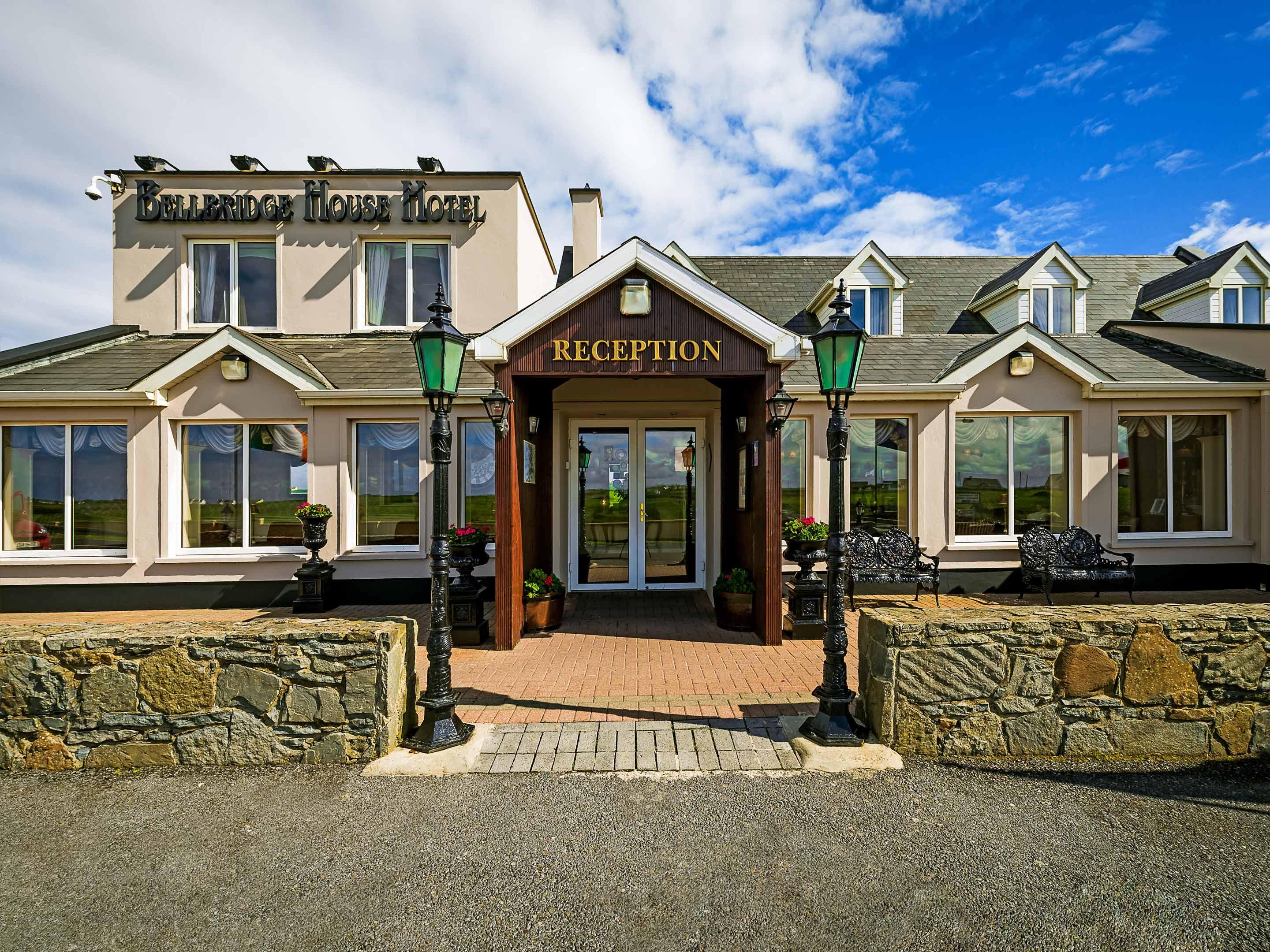 Bellbridge House Hotel ミルタウン・マルベイ エクステリア 写真
