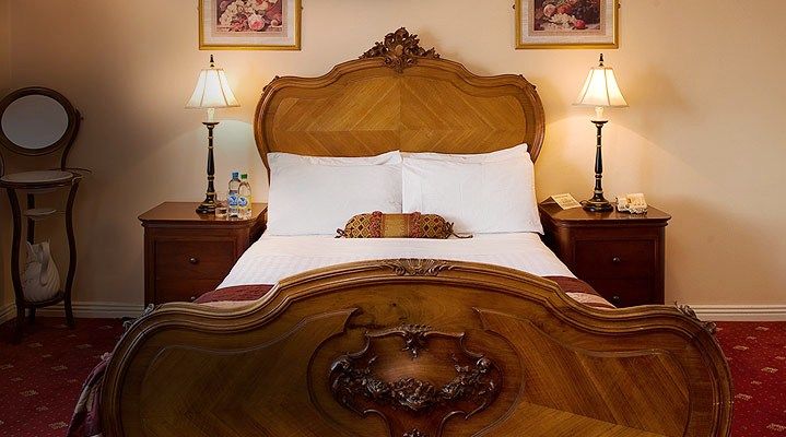 Bellbridge House Hotel ミルタウン・マルベイ エクステリア 写真